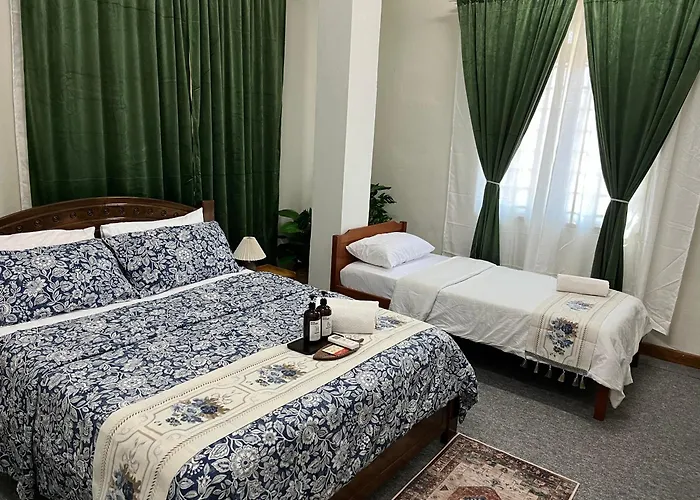 La Wood Homestay Near Kuala Besut Jetty